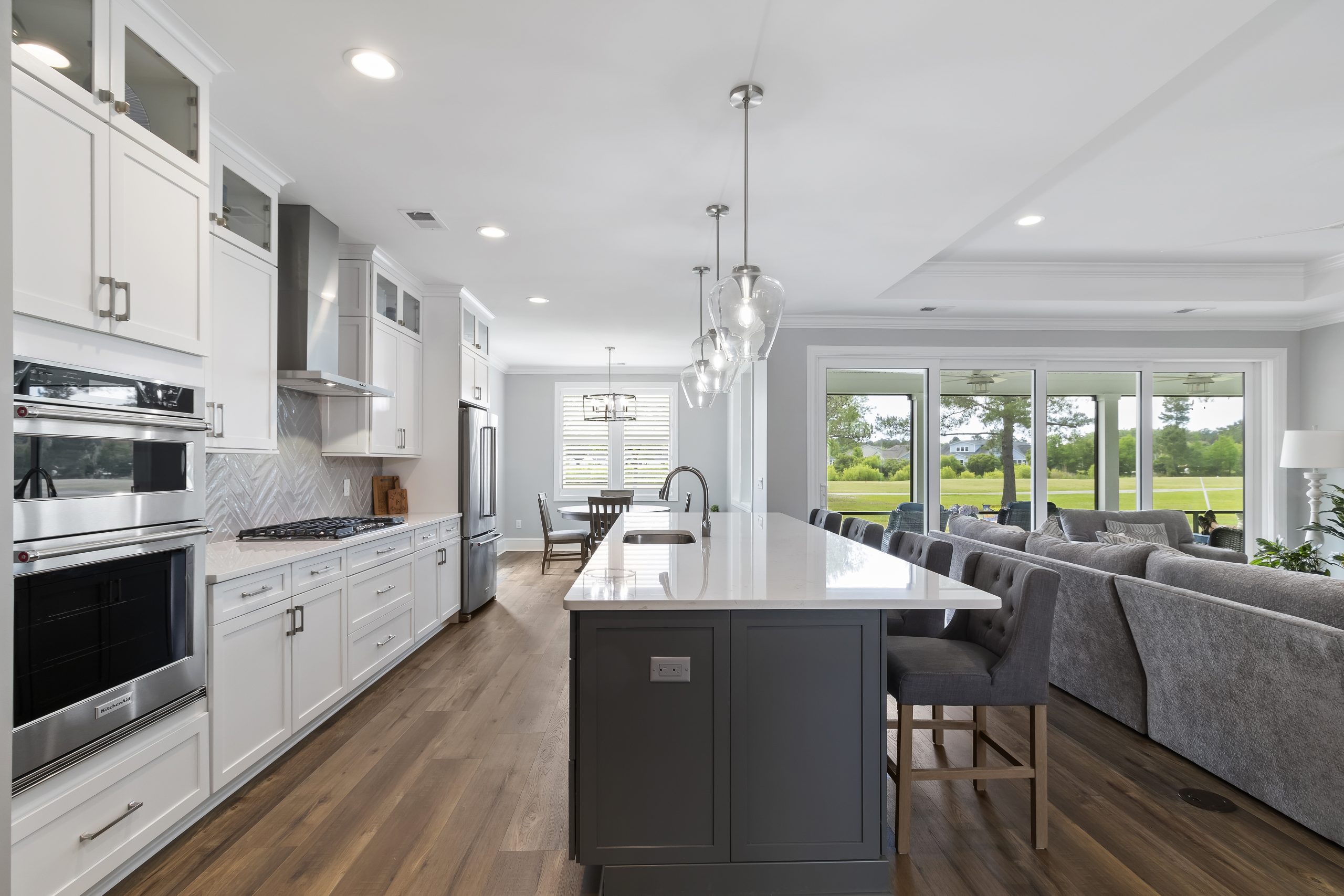 Why Do Custom Kitchen Cabinets Work So Well In Coastal Georgia Kitchens?