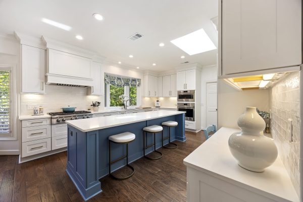 Mixed Color Cabinetry