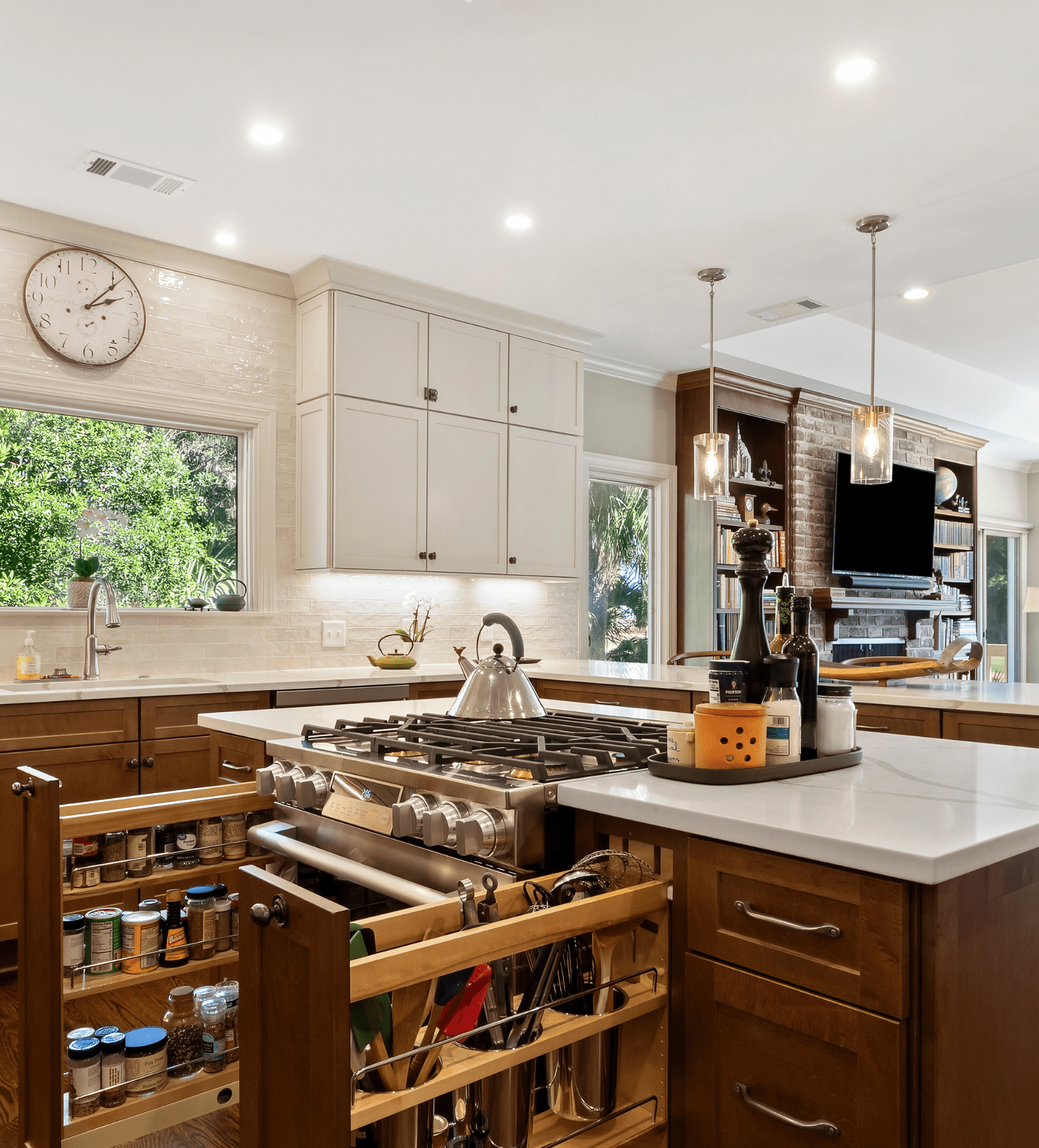 Pull-Out-Spice-Drawer-Organizer-For-Kitchens